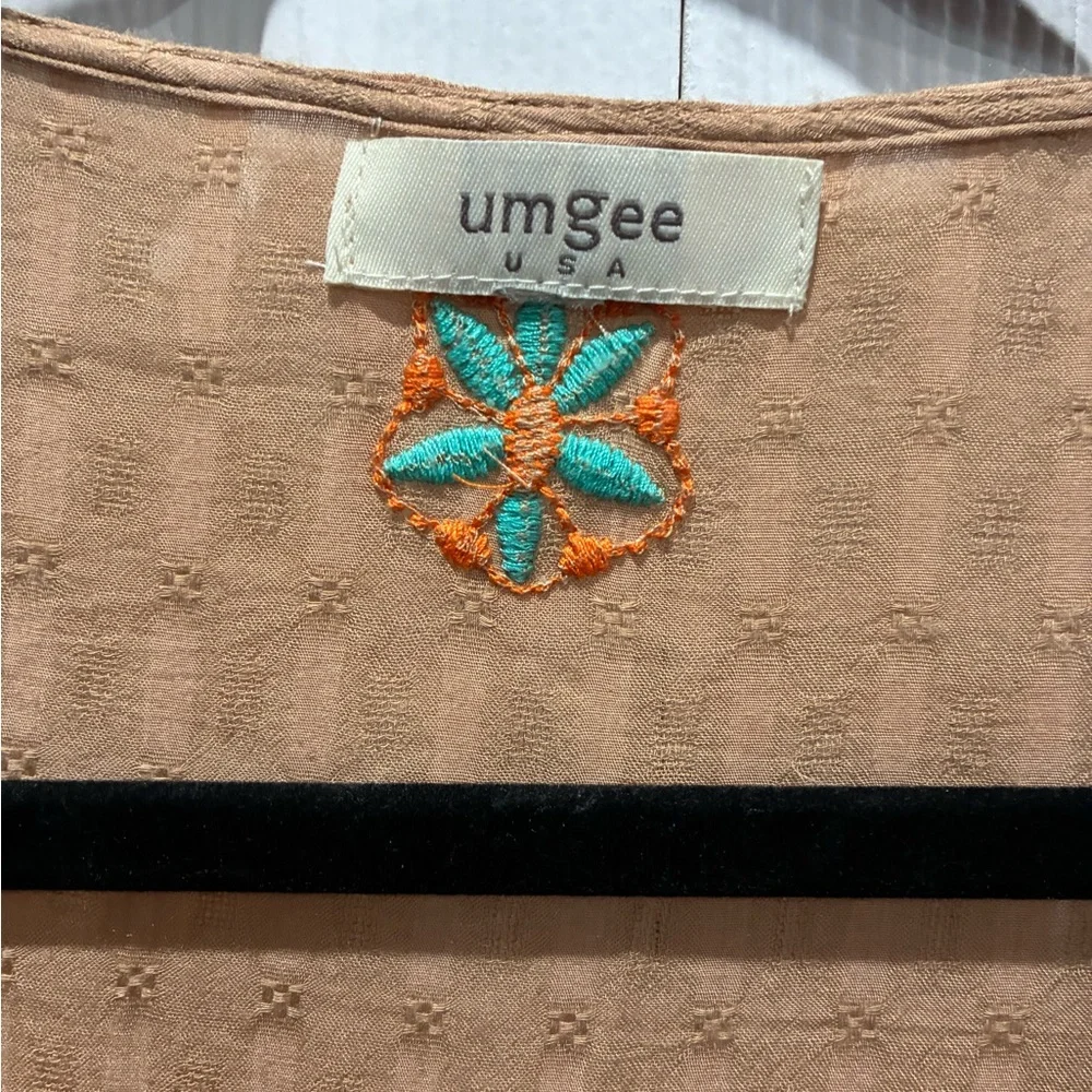 Umgee Tan Top with Orange and Blue Embroidery - Picture 4 of 6